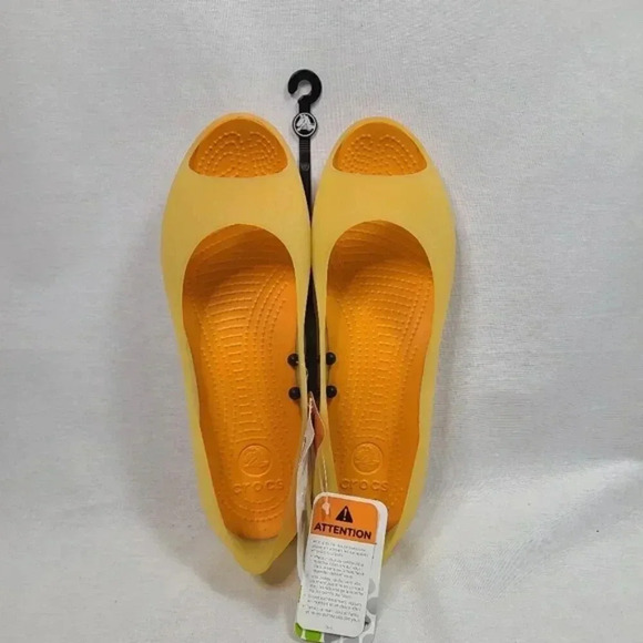 CROCS Shoes - CROCS carlie flats womens size 10- New with tags